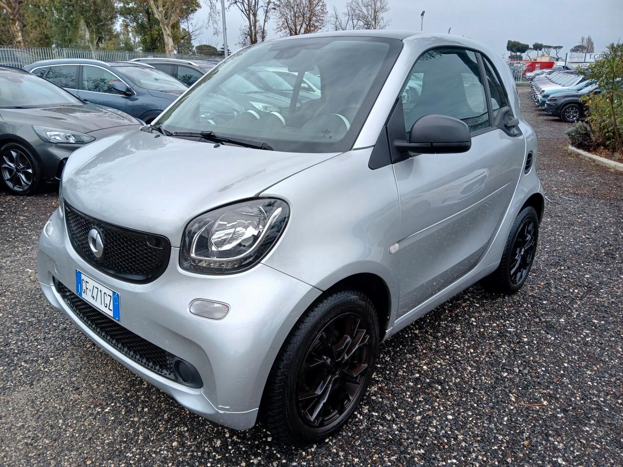 Smart ForTwo 70 1.0 twinamic Youngster pelle navi