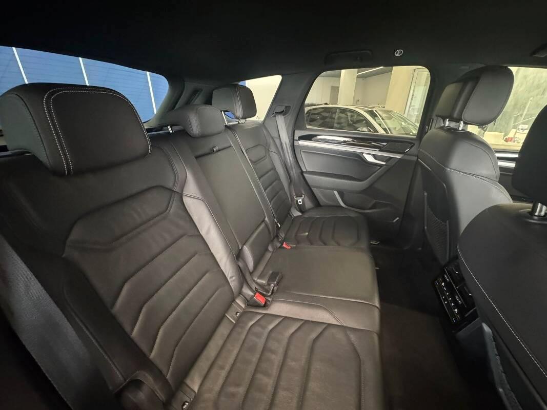Volkswagen Touareg 3.0 V6 tdi Elegance 231cv tiptronic