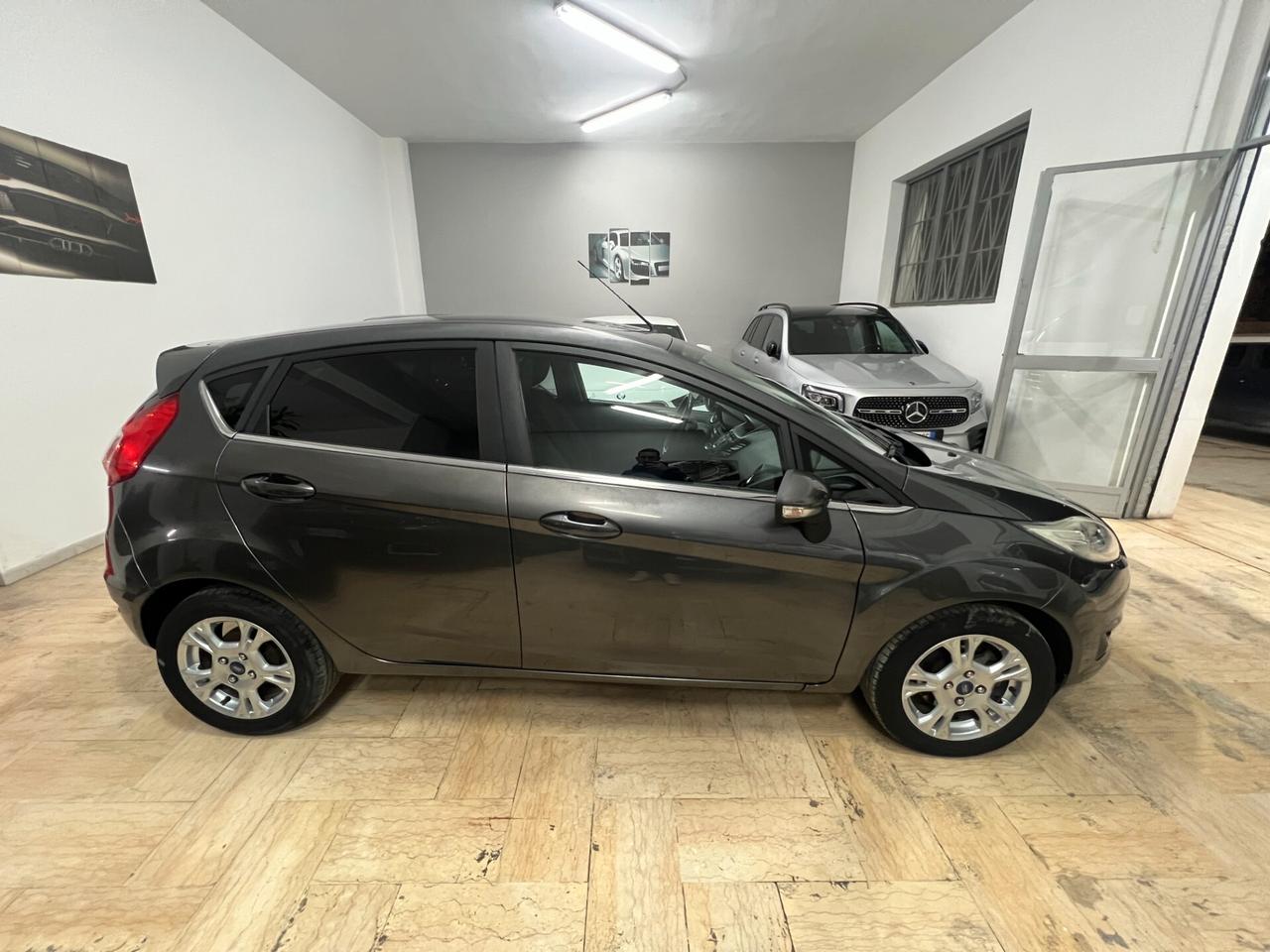 Ford Fiesta 1.4 5p. Bz.- GPL Titanium