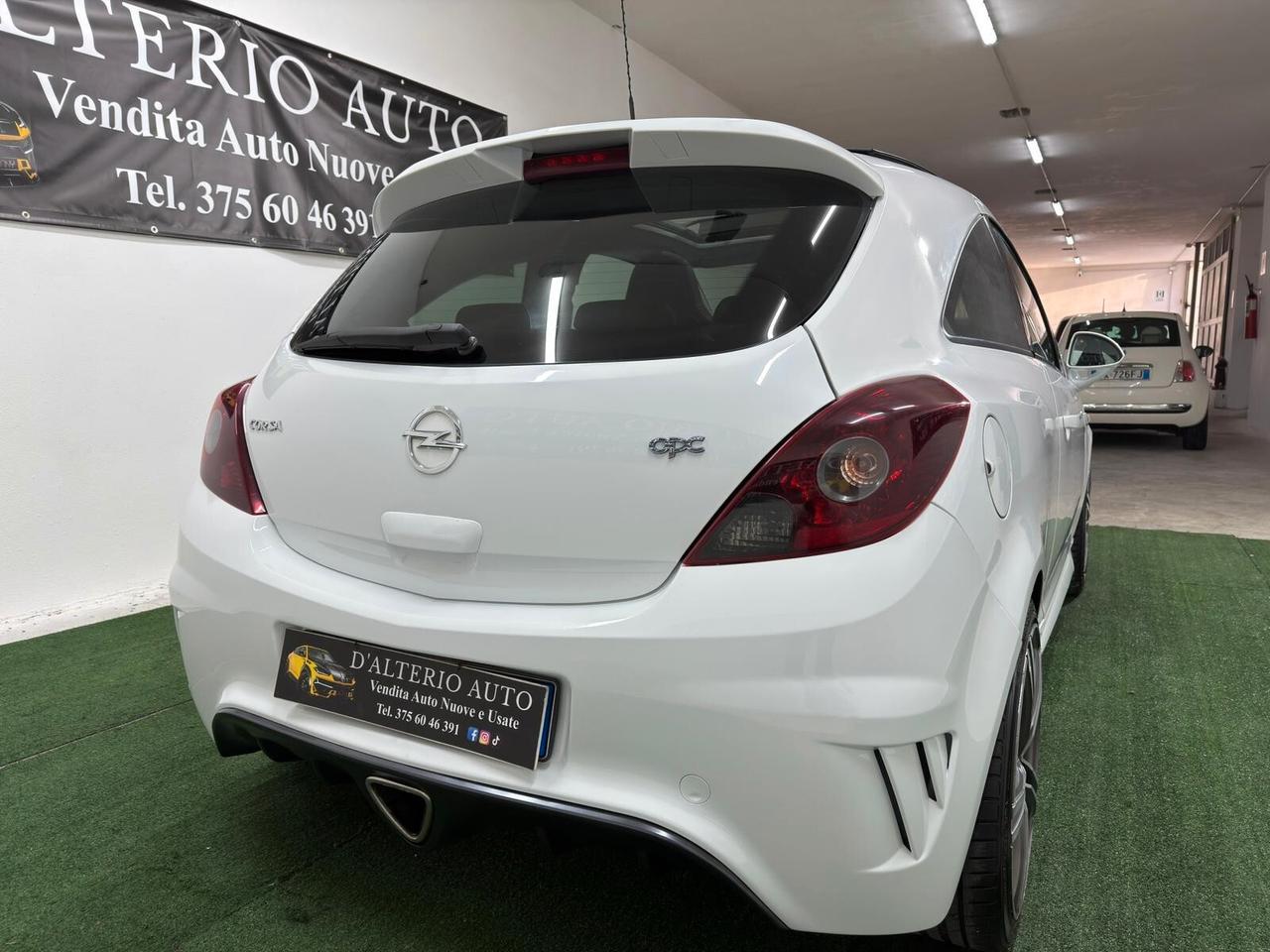 Opel Corsa 1.6 T 192CV 3 porte OPC