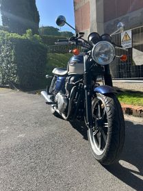 Triumph Bonneville SE