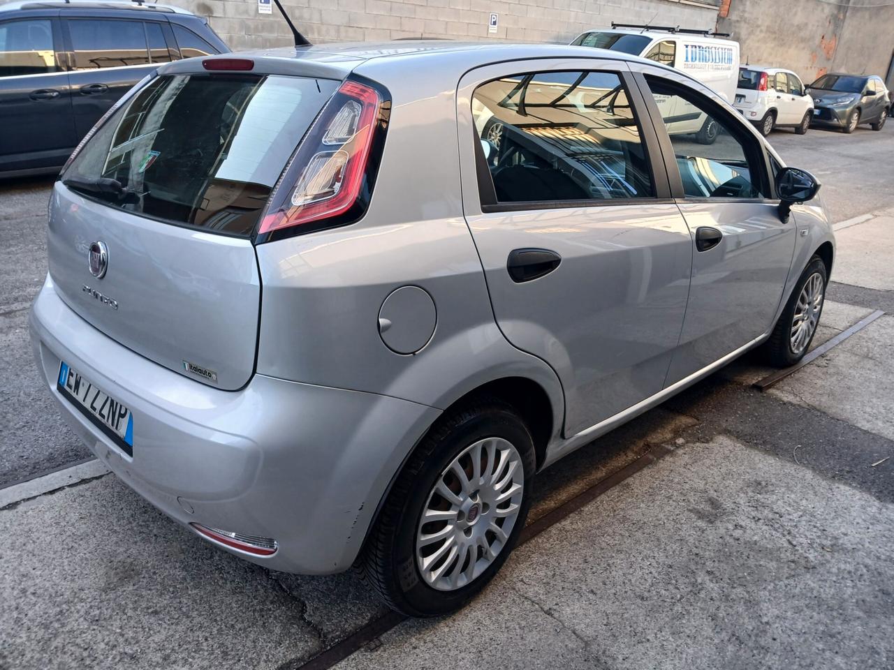 Fiat Punto 1.3 MJT II 75 CV 5 porte Lounge*EURO5B*NEOPATENTATI