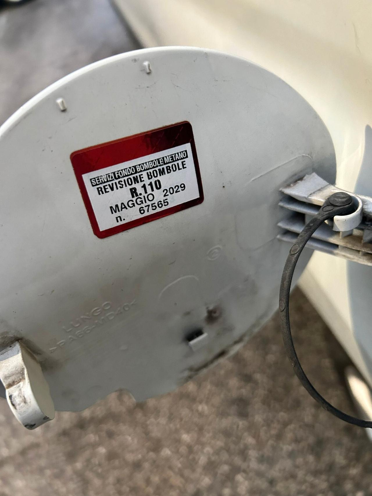 fiat doblo 1.4 metano GANCIO TRAINO 2017