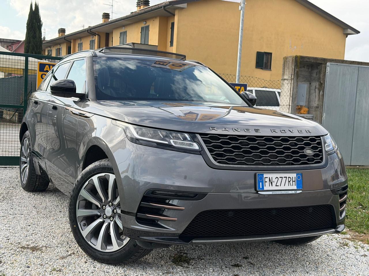 Range Rover Velar 2.0D I4 240 CV R-Dynamic HSE