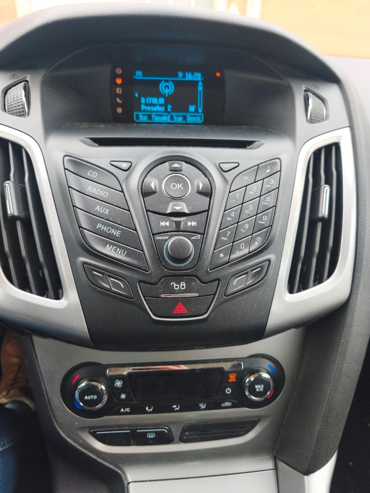 Ford Focus Sw 2013----1.6 Diesel