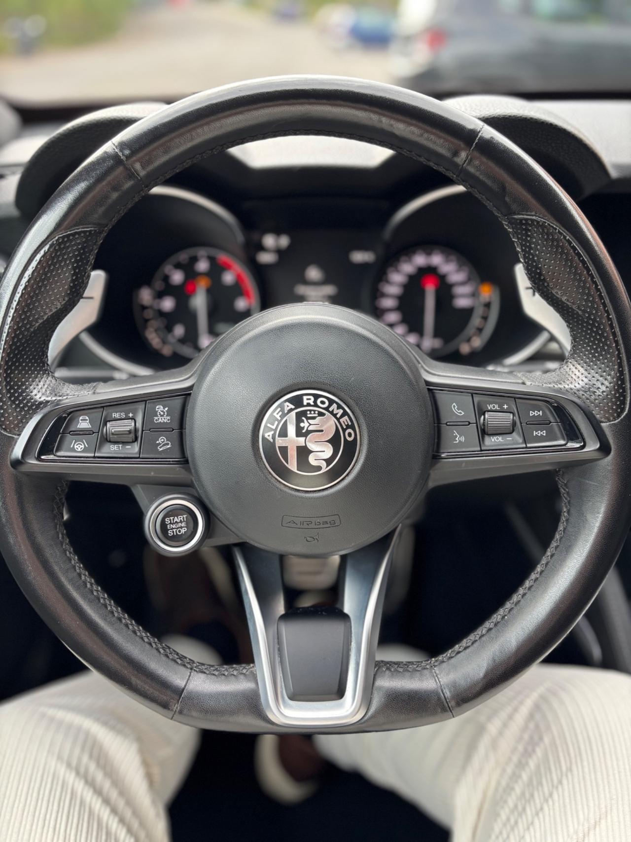 Alfa Romeo Stelvio 2.2 190 CV Executive 2022 total black