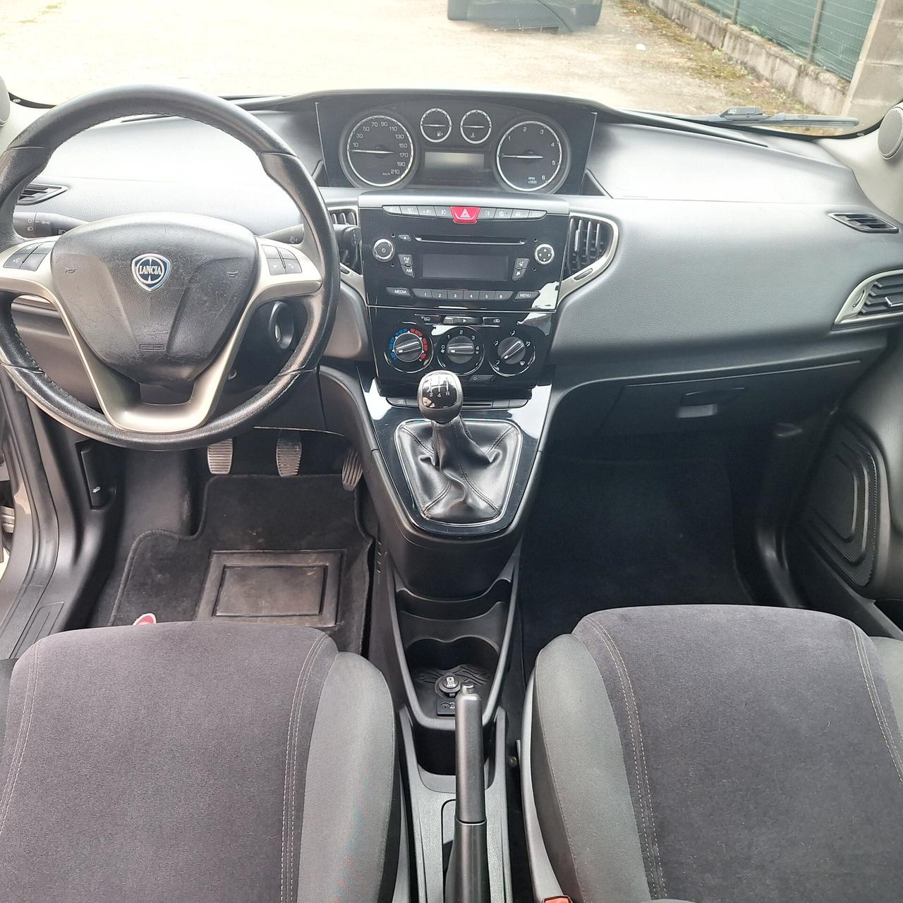LANCIA YPSILON GARANZIA 12 MESI