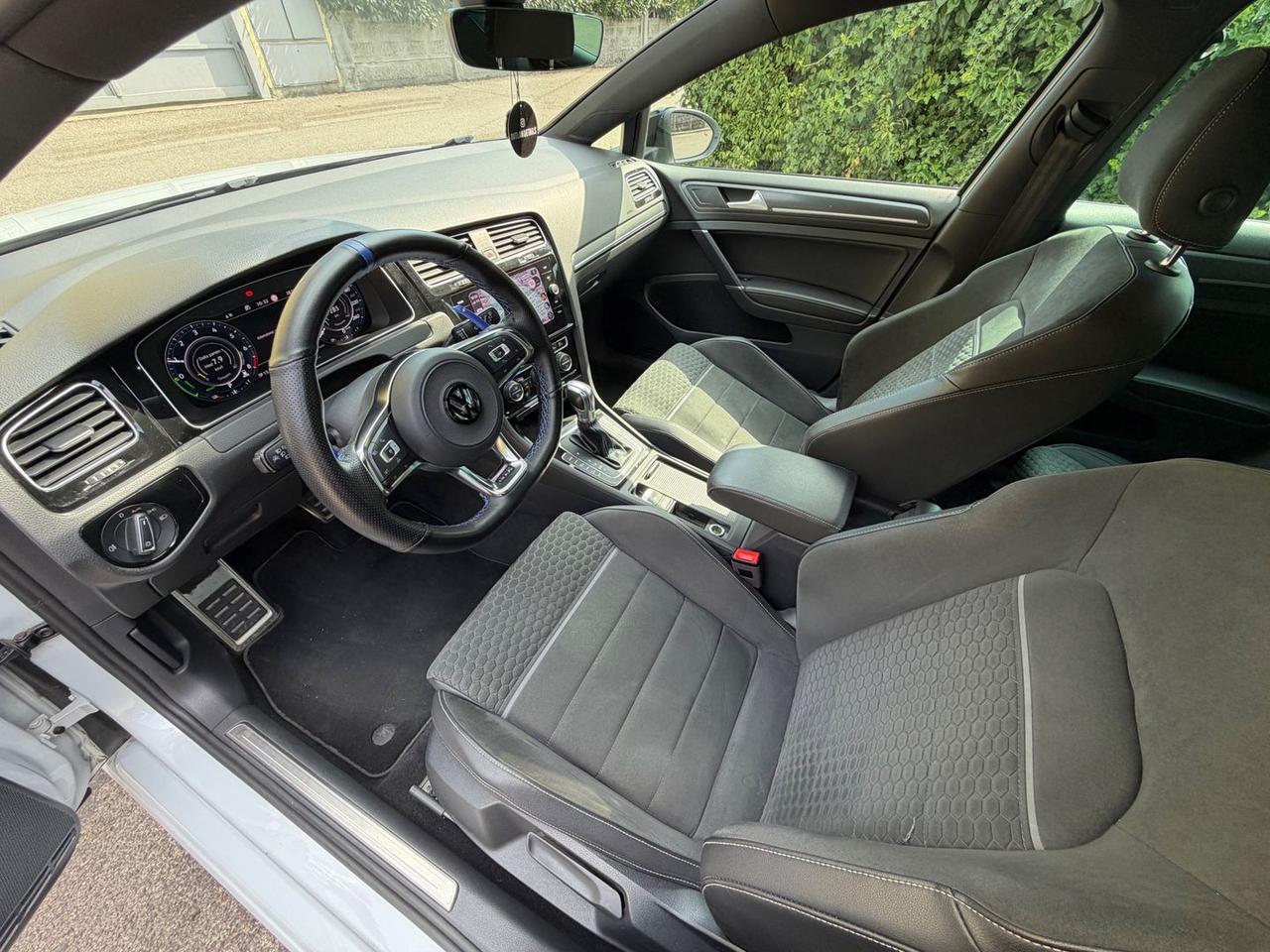 Volkswagen Golf 1.4 TSI GTE PHEV Highline #11690