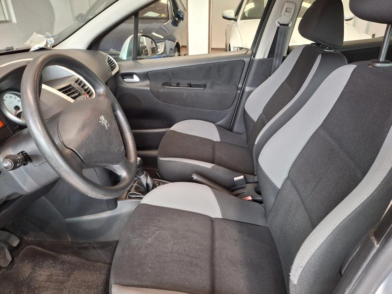 Peugeot 207 5p 1.4 vti 16v *NEOPATENTATI