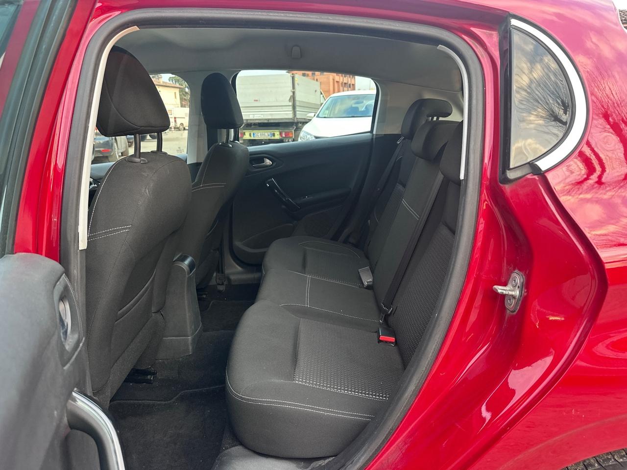 Peugeot 208 PureTech 82 5 porte Allure solo 150mila km