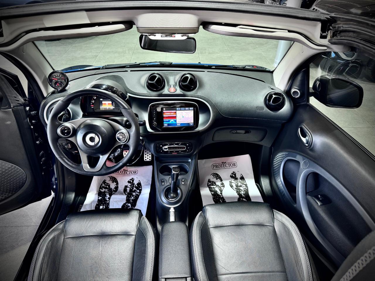 Smart Fortwo Cabrio 0.9 109CV Brabus