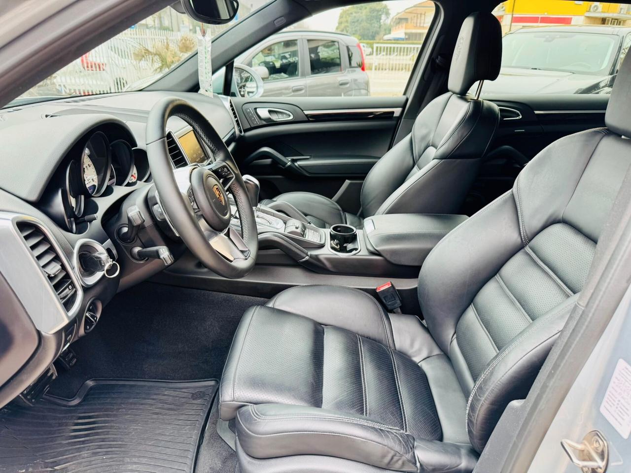 PORSCHE CAYENNE 3.0 250cv FULL FULL 15( PERMUTO)