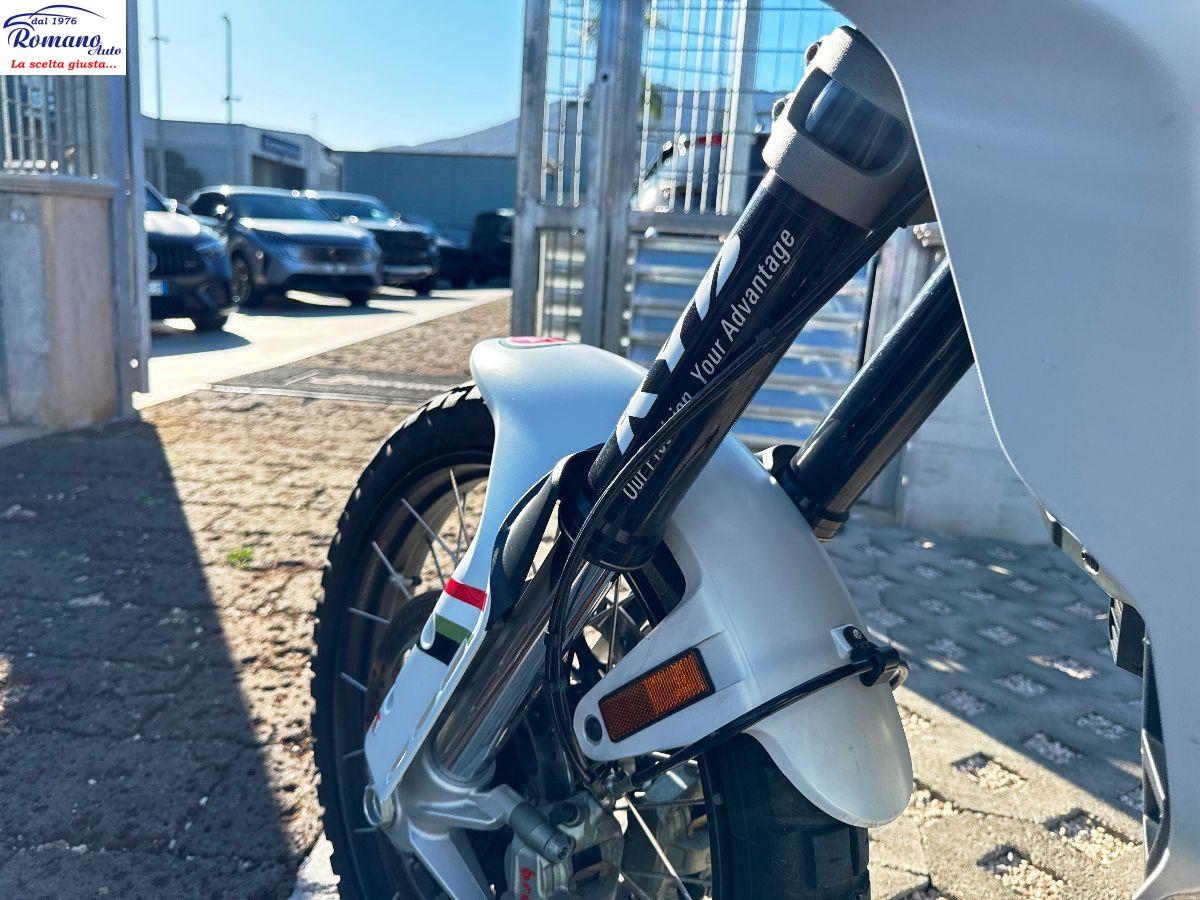 Ducati - DesertX 950 - DesertX Rally LUCKY STRIKE