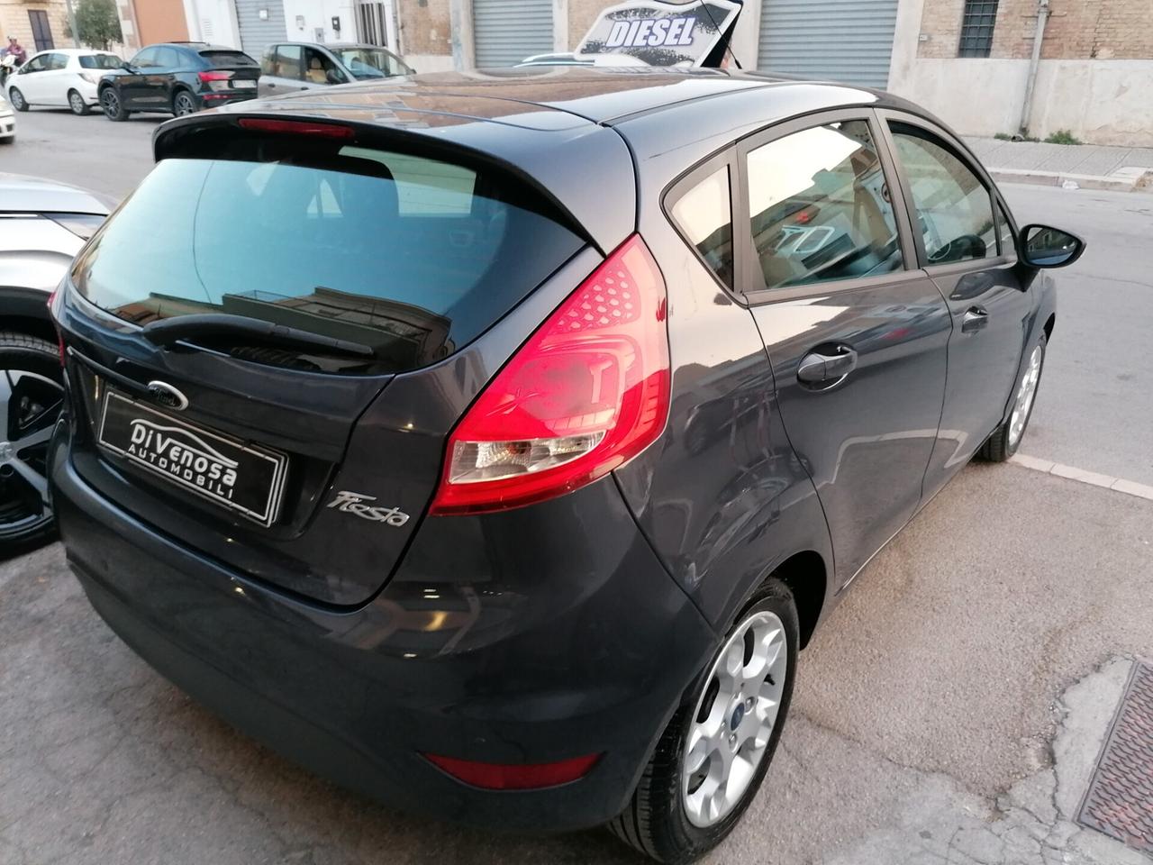Ford Fiesta Ikon 1.4 TDCi 70CV 5 porte