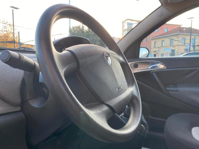 Lancia Ypsilon 3 Porte Ypsilon 1.2 16v Oro