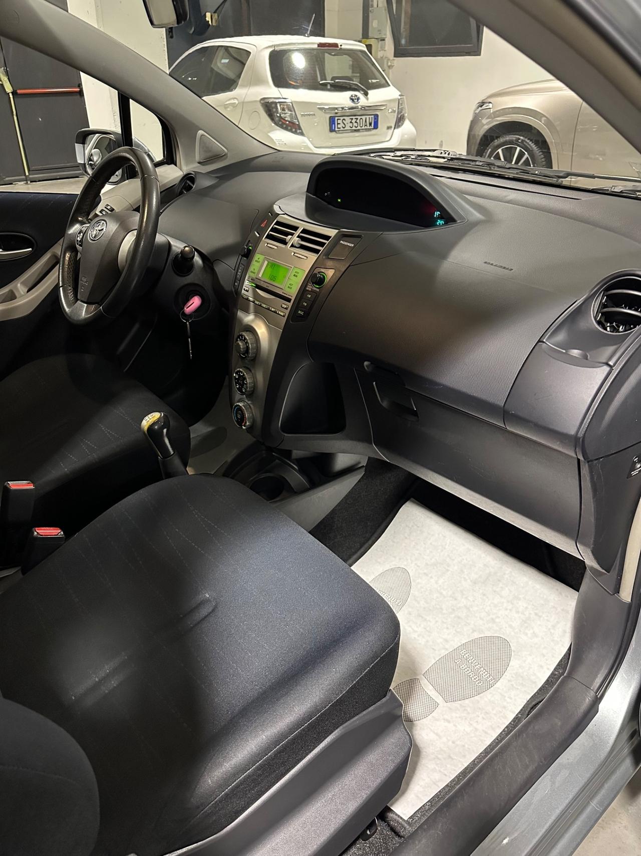 Toyota Yaris 1.3 5 porte Sol