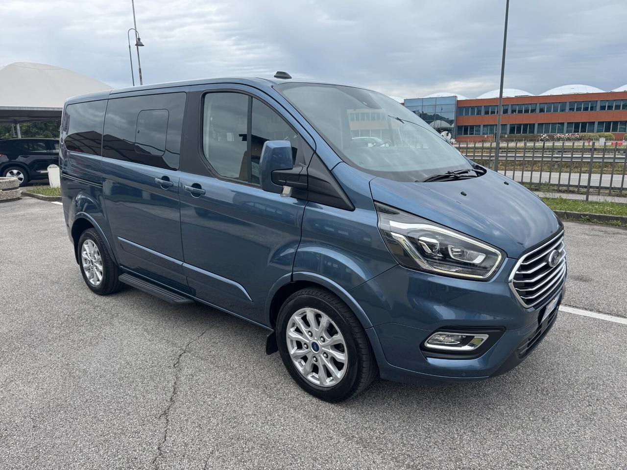 Ford Tourneo Custom Titanium 2.0 TDCi 130CV 8posti