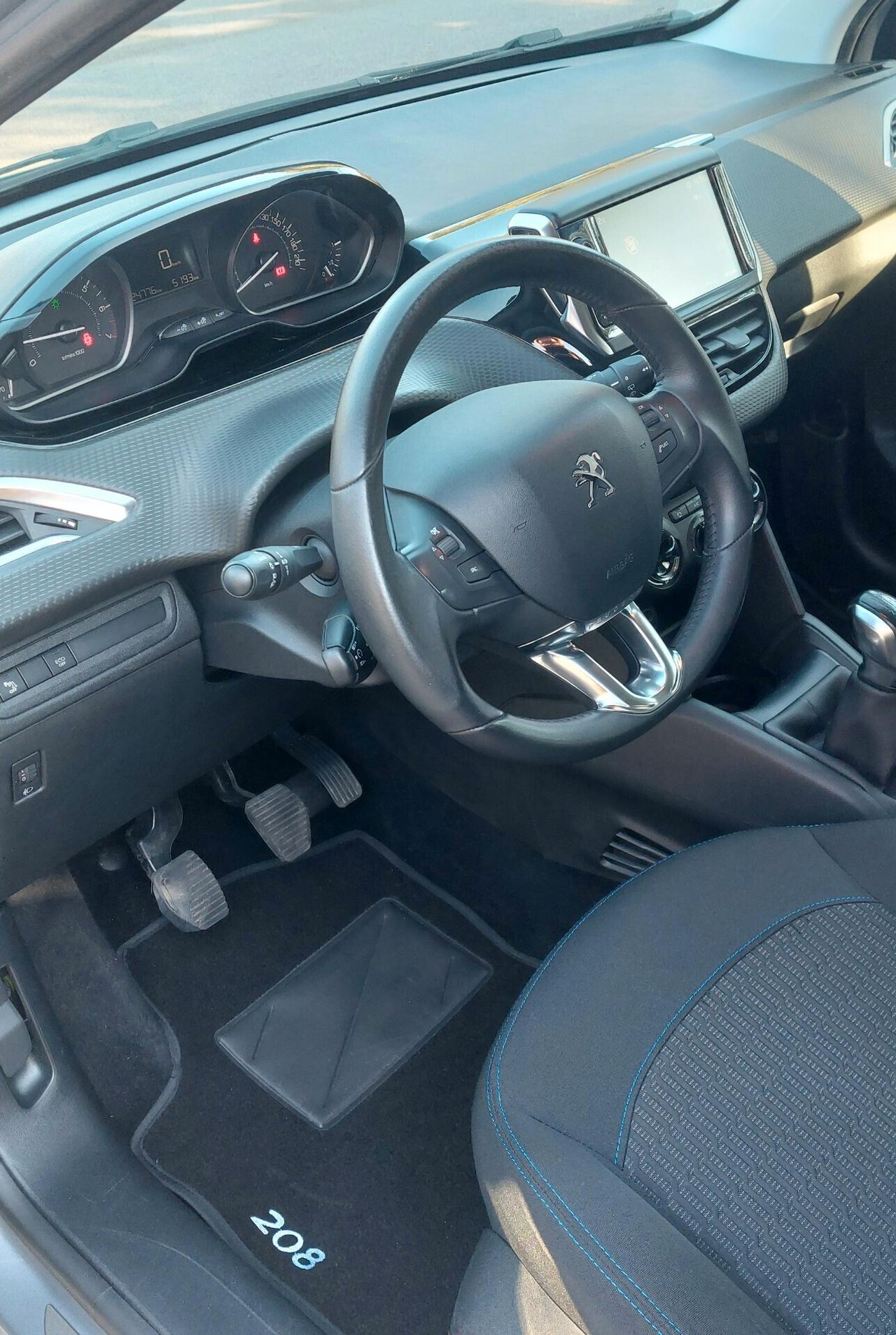 Peugeot 208 PureTech 82 Stop&Start 5 porte Signature