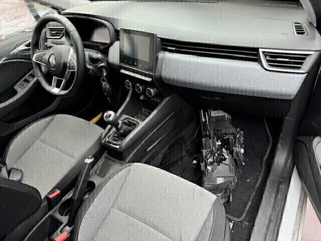 Renault Clio SCe 65 CV 5 porte Evolution 1.0 B 49KW 2023 8000KM