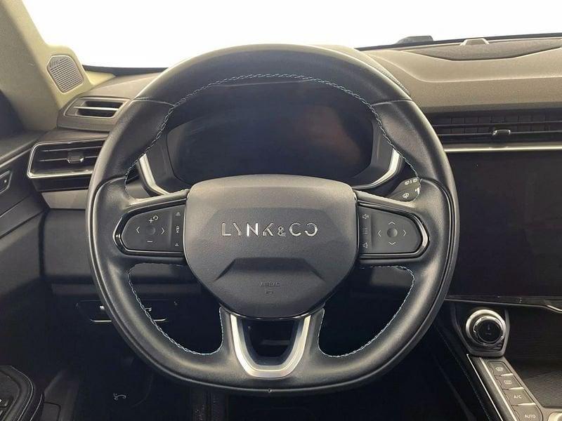 Lynk & Co 01 01 PHEV