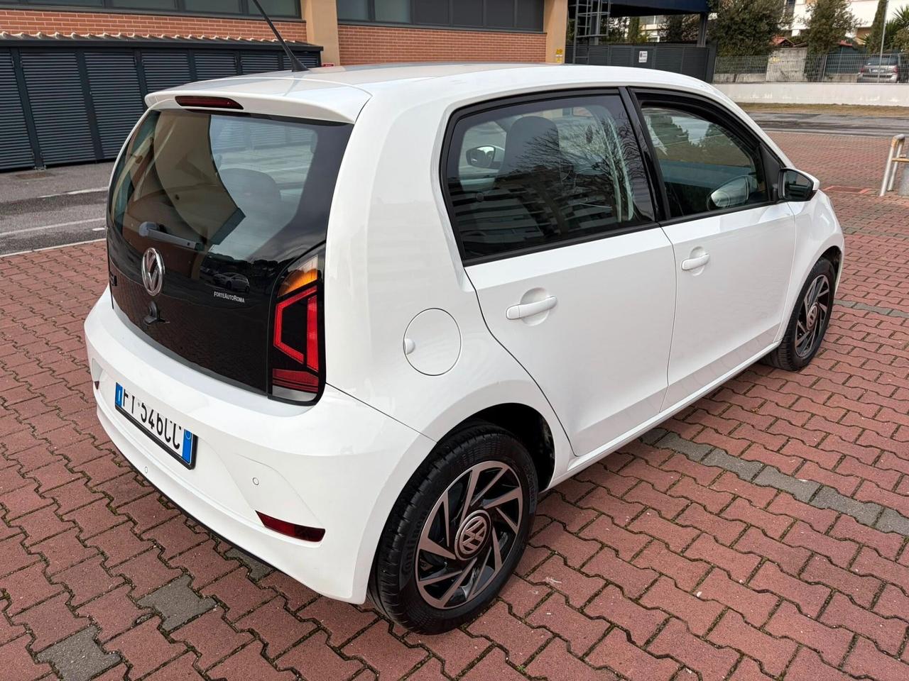 VOLKSWAGEN UP! 1.0cc MUVI 5Porte