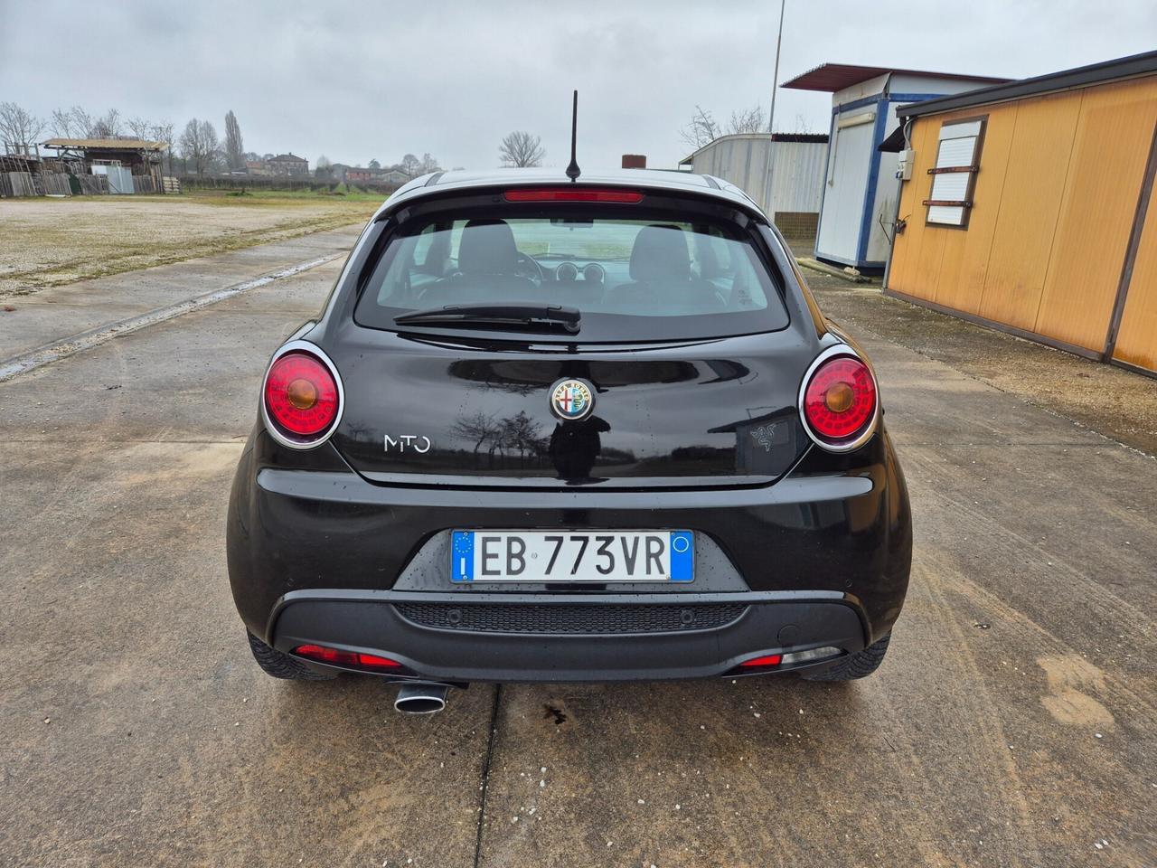 Alfa Romeo MiTo 1.6 JTDm 16V Distinctive Sport Pac