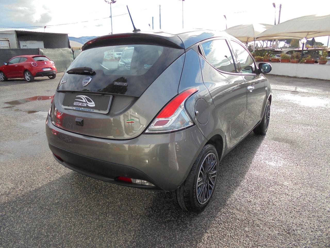 Lancia Ypsilon 1.0 FireFly 5 porte S&S Hybrid Ecochic Gold