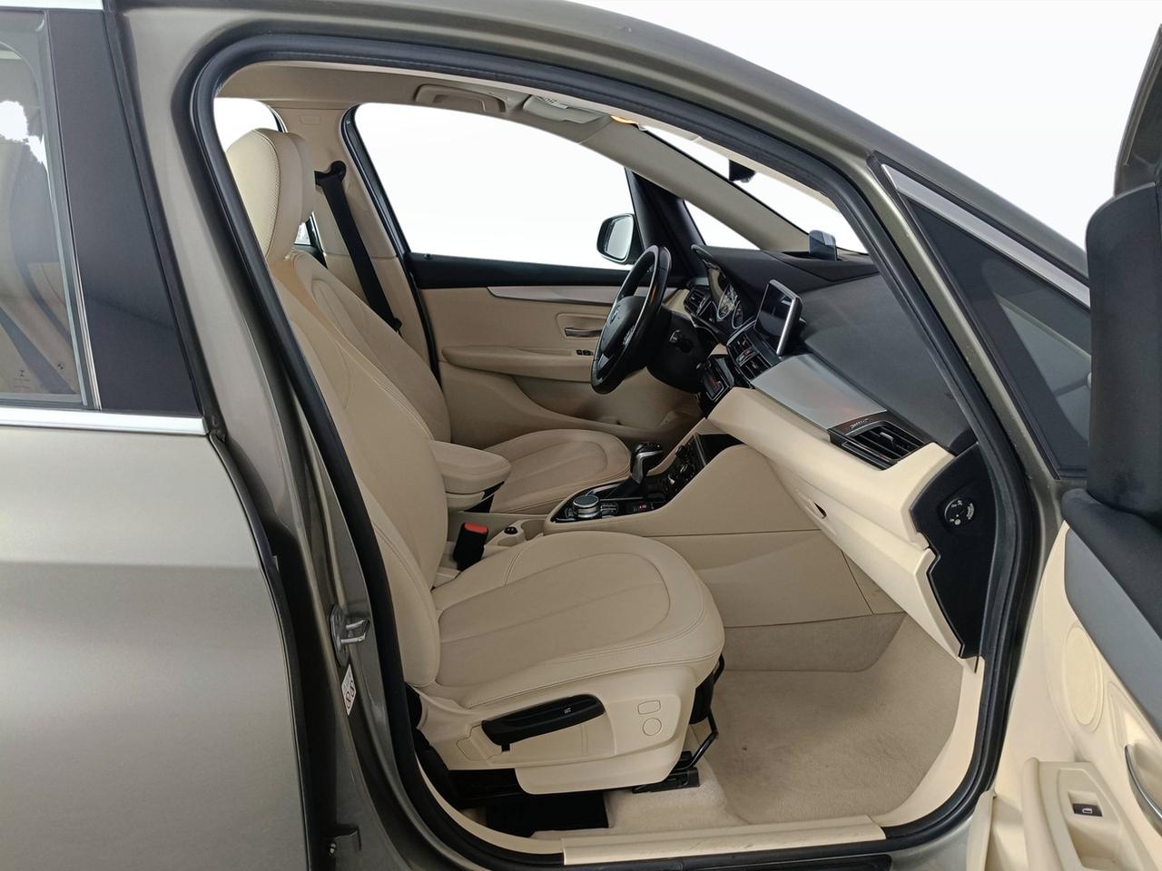 BMW 218d active tourer