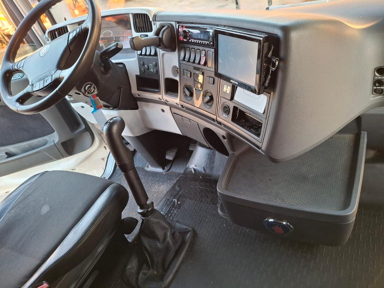 SCANIA R 440 4 ASSI EURO 5 A TELAIO CAMBIO MANUALE