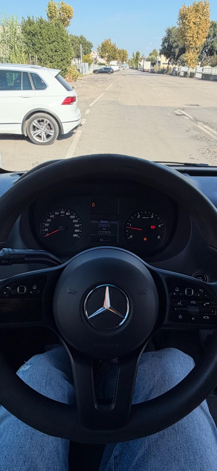 Mercedes Benz