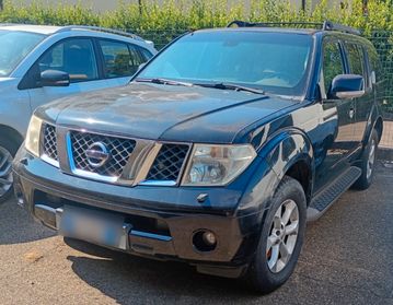 Nissan Pathfinder 2.5 dCi Platinum