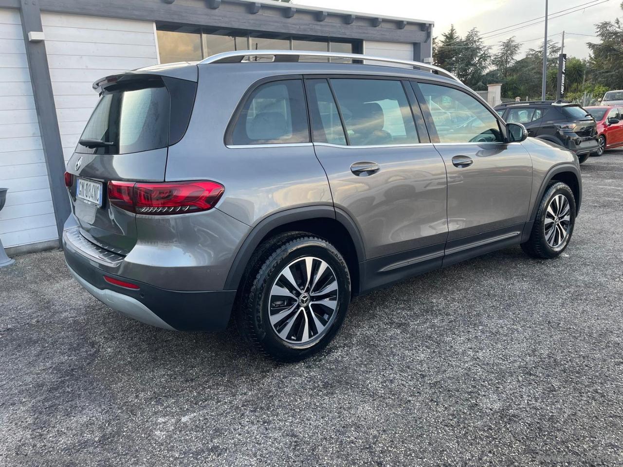 MERCEDES-BENZ GLB 180 d Automatic Business Extra