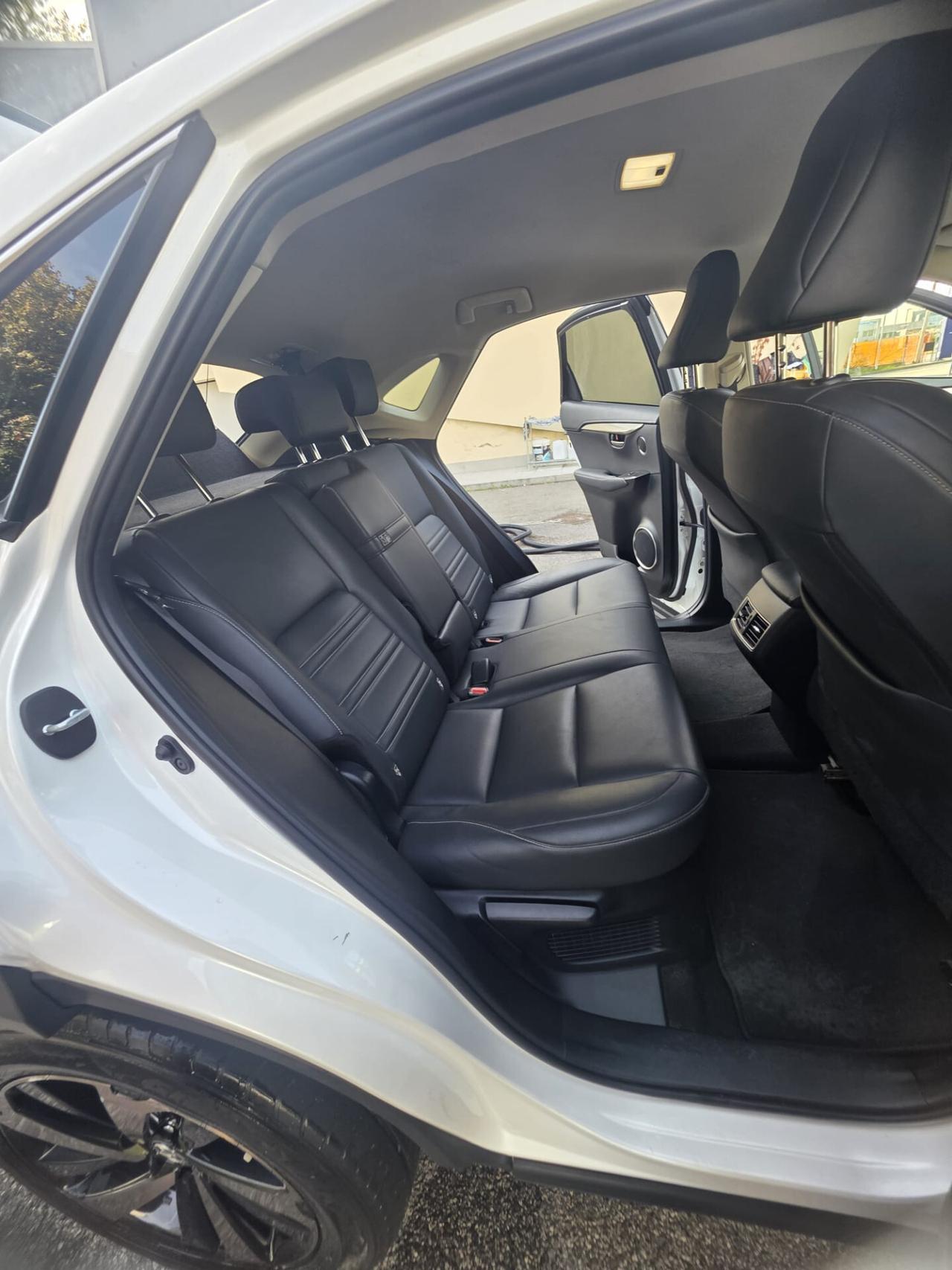 Lexus NX 300h Hybrid 4WD Premium