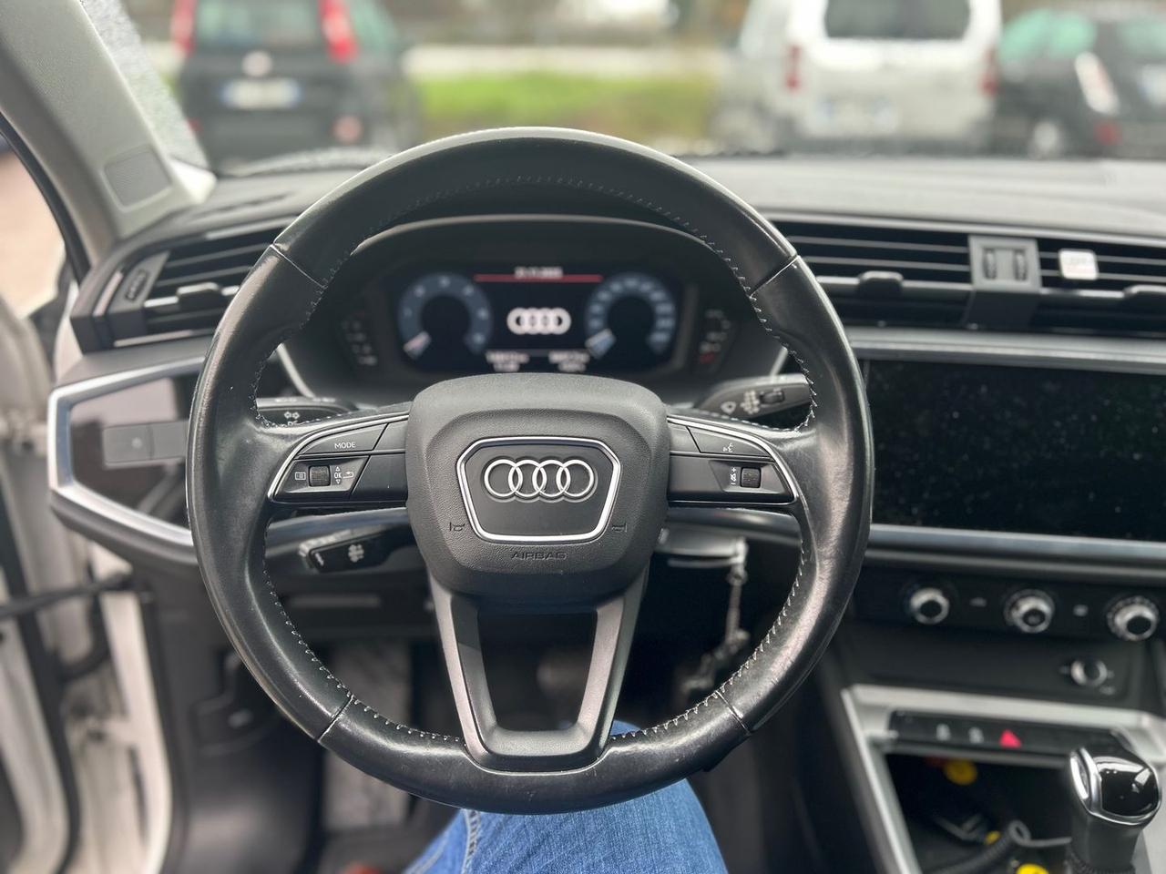 Audi Q3 Business 2.0 35 TDI #7993