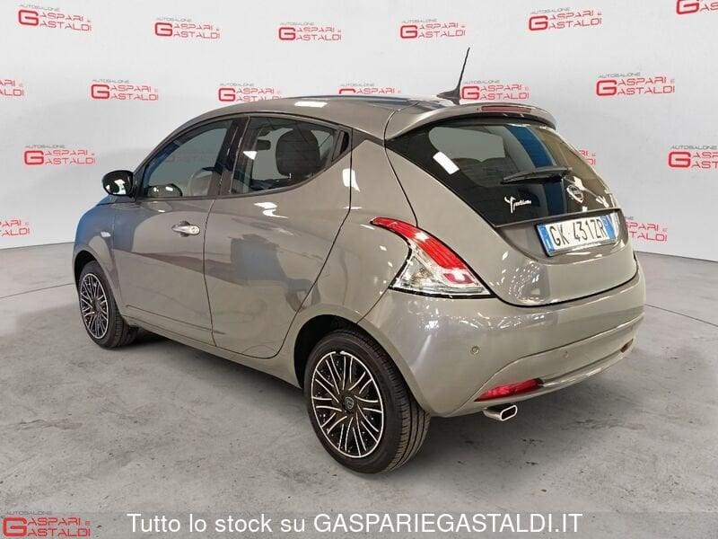 Lancia Ypsilon 1.0 FireFly 5 porte S&S Hybryd Gold
