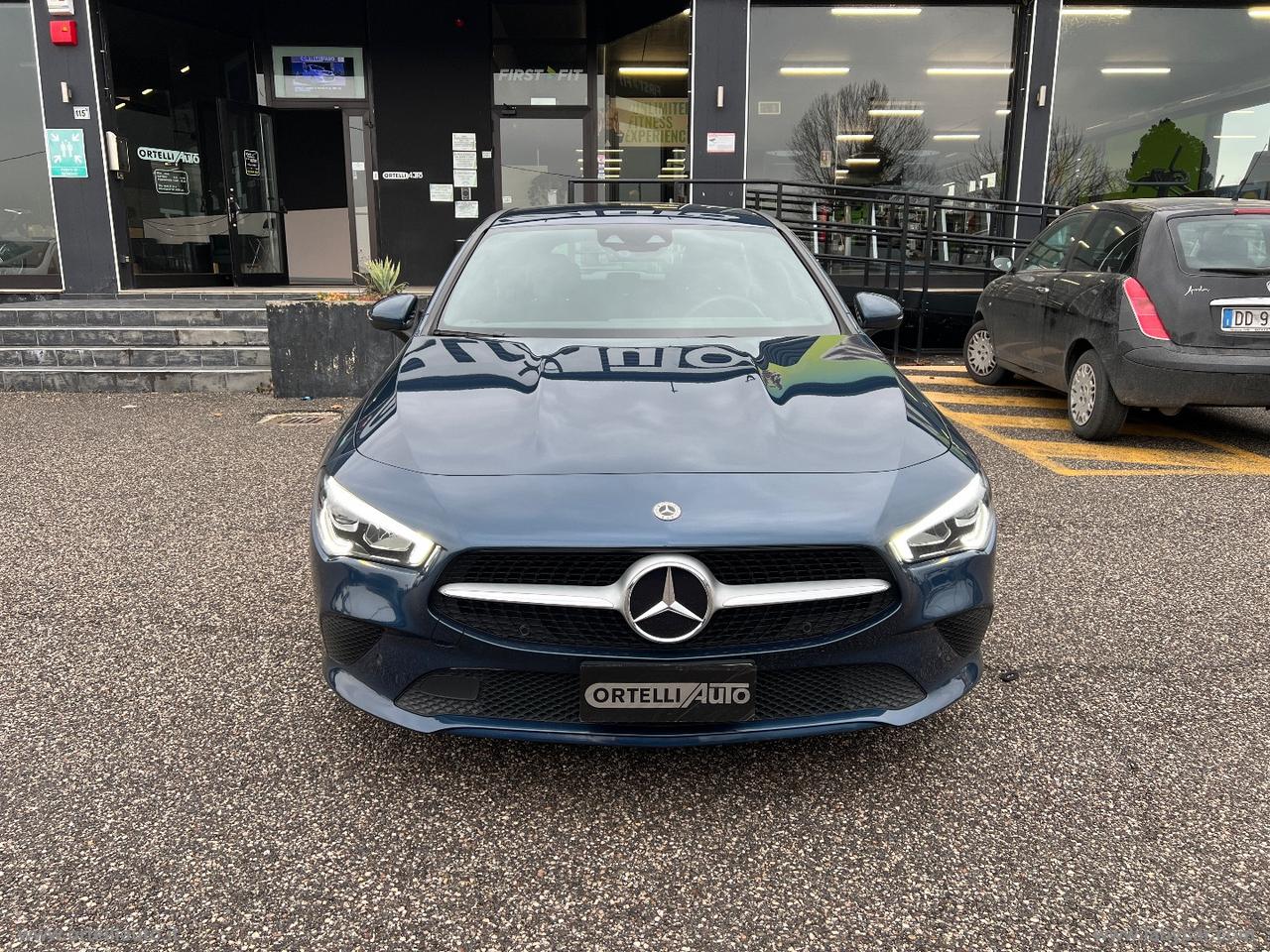 MERCEDES-BENZ CLA 200 d Aut. Shooting Brake Business IVA DEDUCIBILE