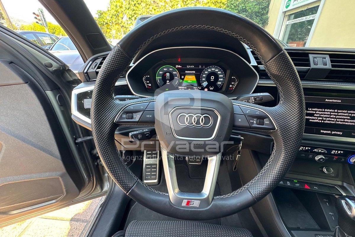 AUDI Q3 45 TFSI e S tronic S line edition