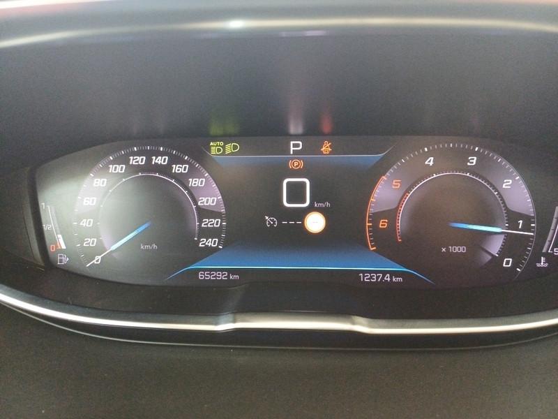 PEUGEOT 3008 BLUEHDI 130 EAT8 SES ALLURE SUV