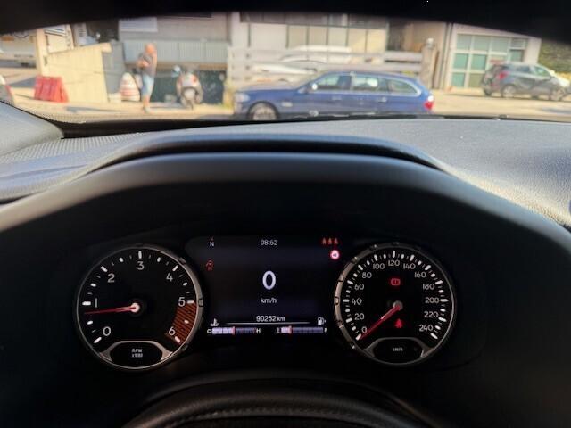 Jeep Renegade 1.6 Mjt 120 CV Limited ok nepatentat