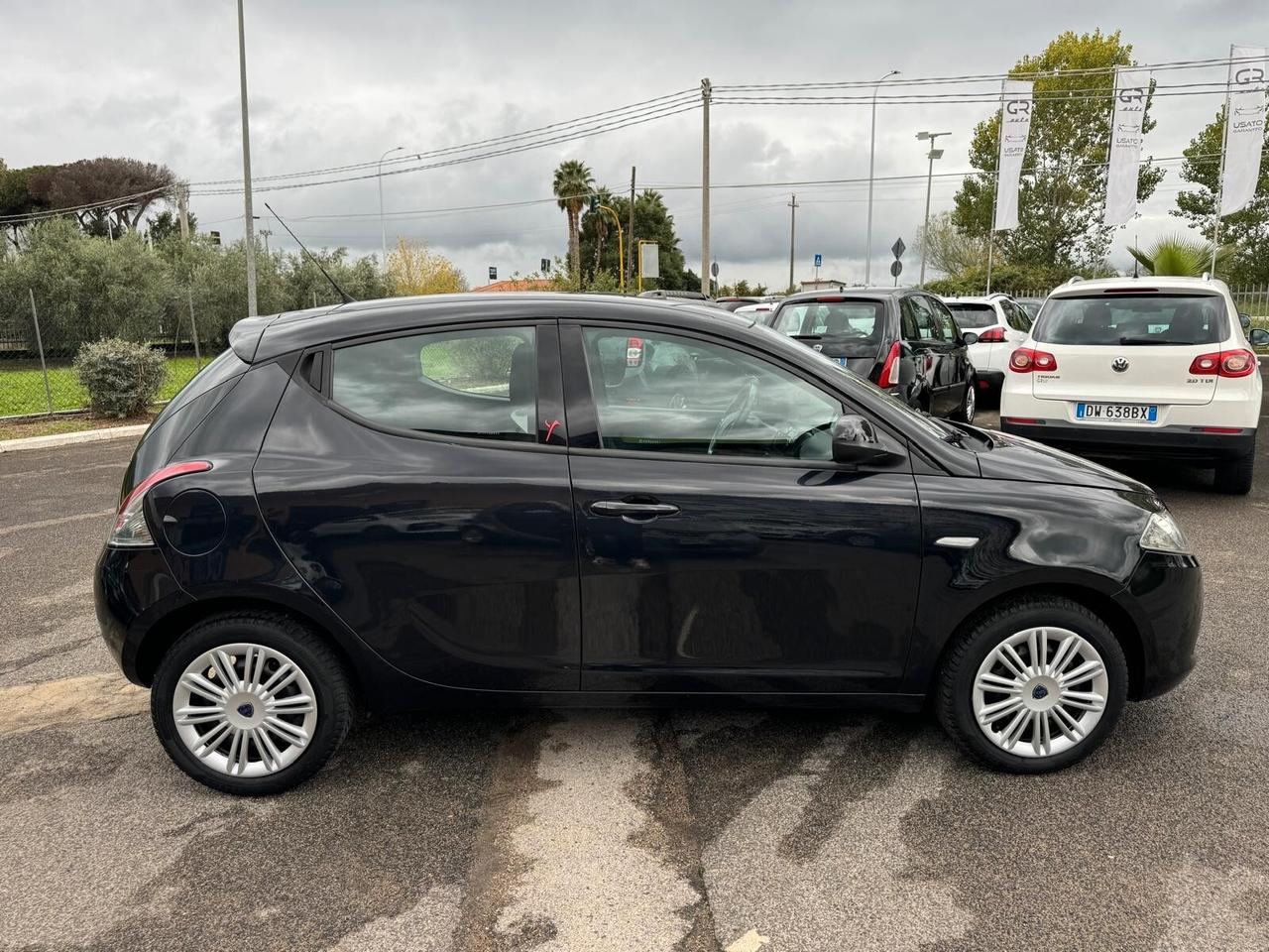 Lancia Ypsilon 1.2 GPL SCADENZA 2034 NEOPATENTATI 2014