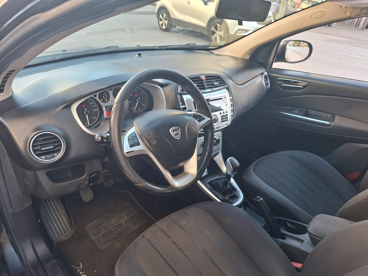Lancia Delta 1.6 MJT Silver * Alcantara * garantita 12 mesi