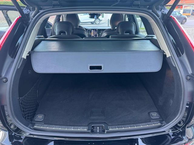 VOLVO XC60 T6 Recharge Plug-in Hybrid AWD