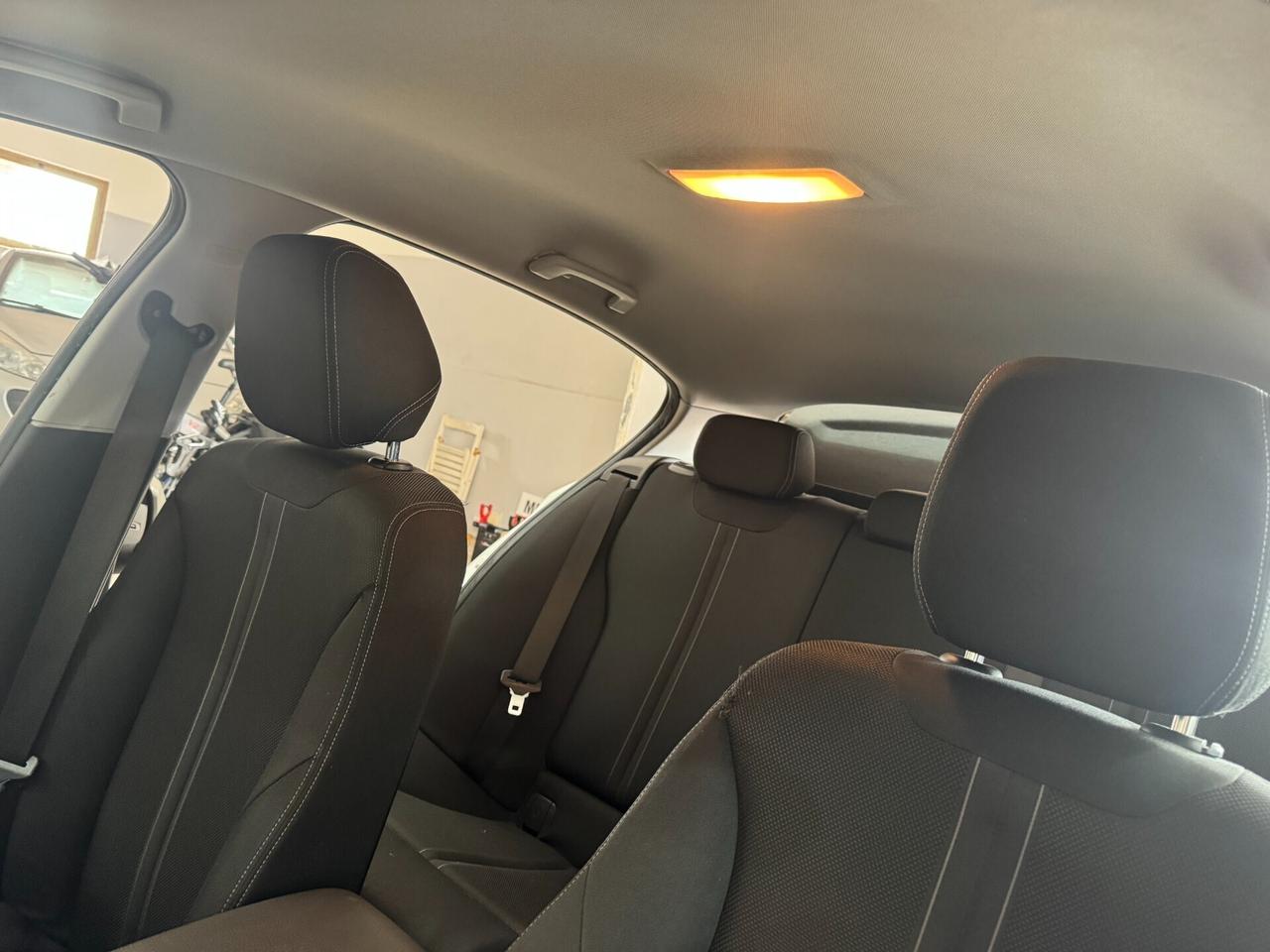 Bmw 116 116d Urban cv. NAVIGATORE OK NEOPATENTATI