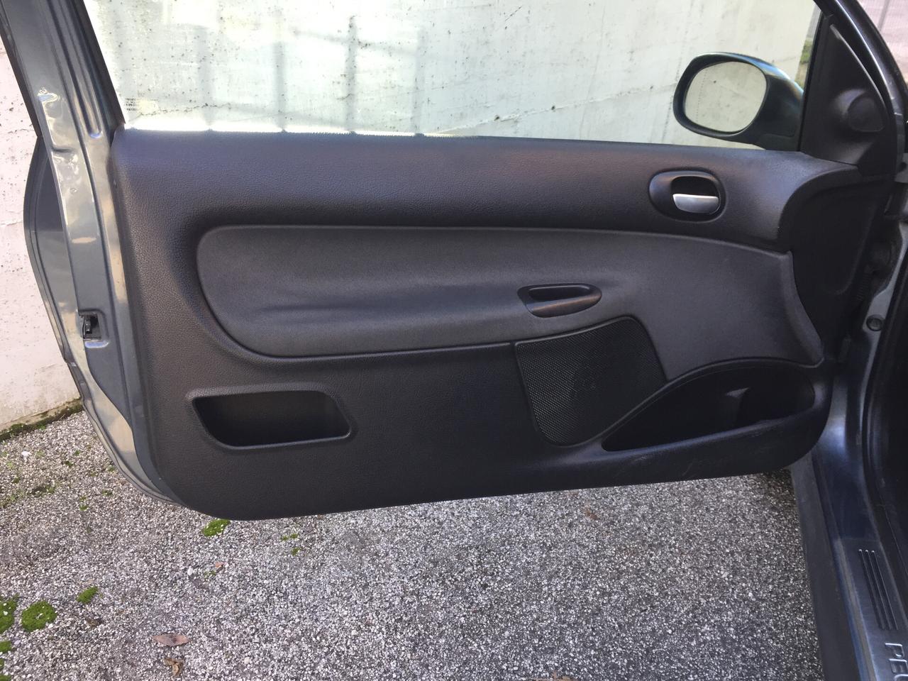 Peugeot 206 1.4 16V 3p. Sweet Years GPL X NEOPATENTATI