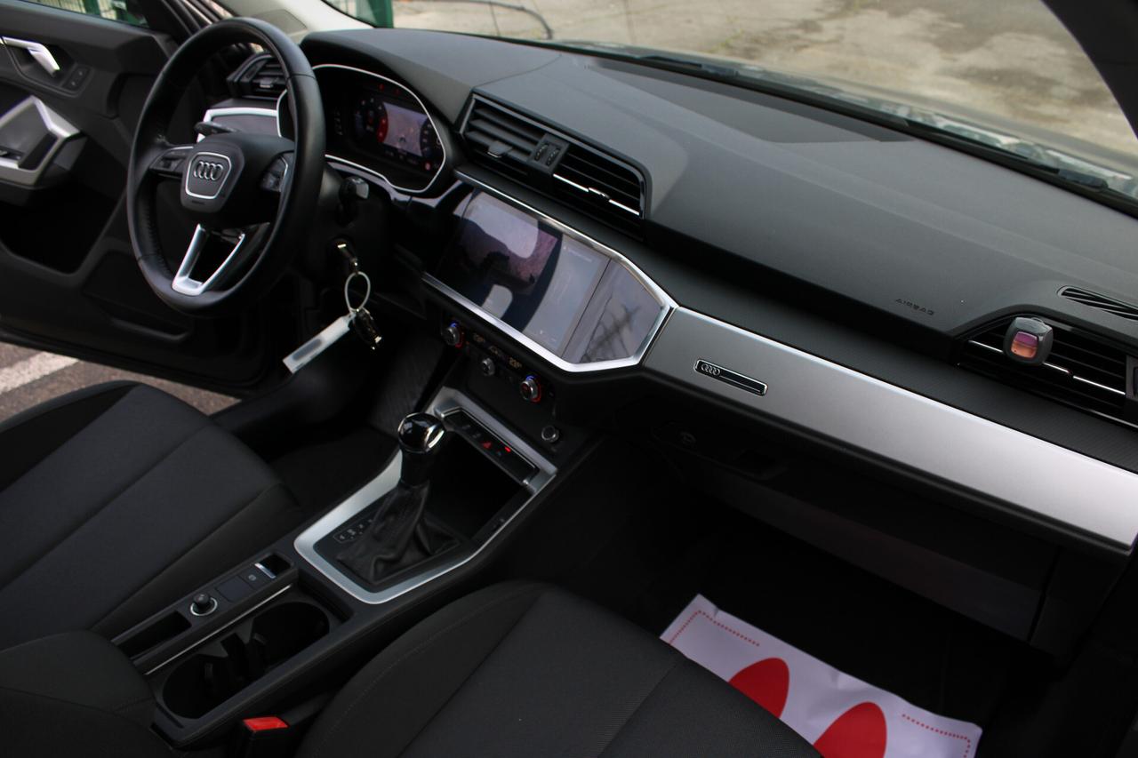 Audi Q3 35 TDI S tronic Business