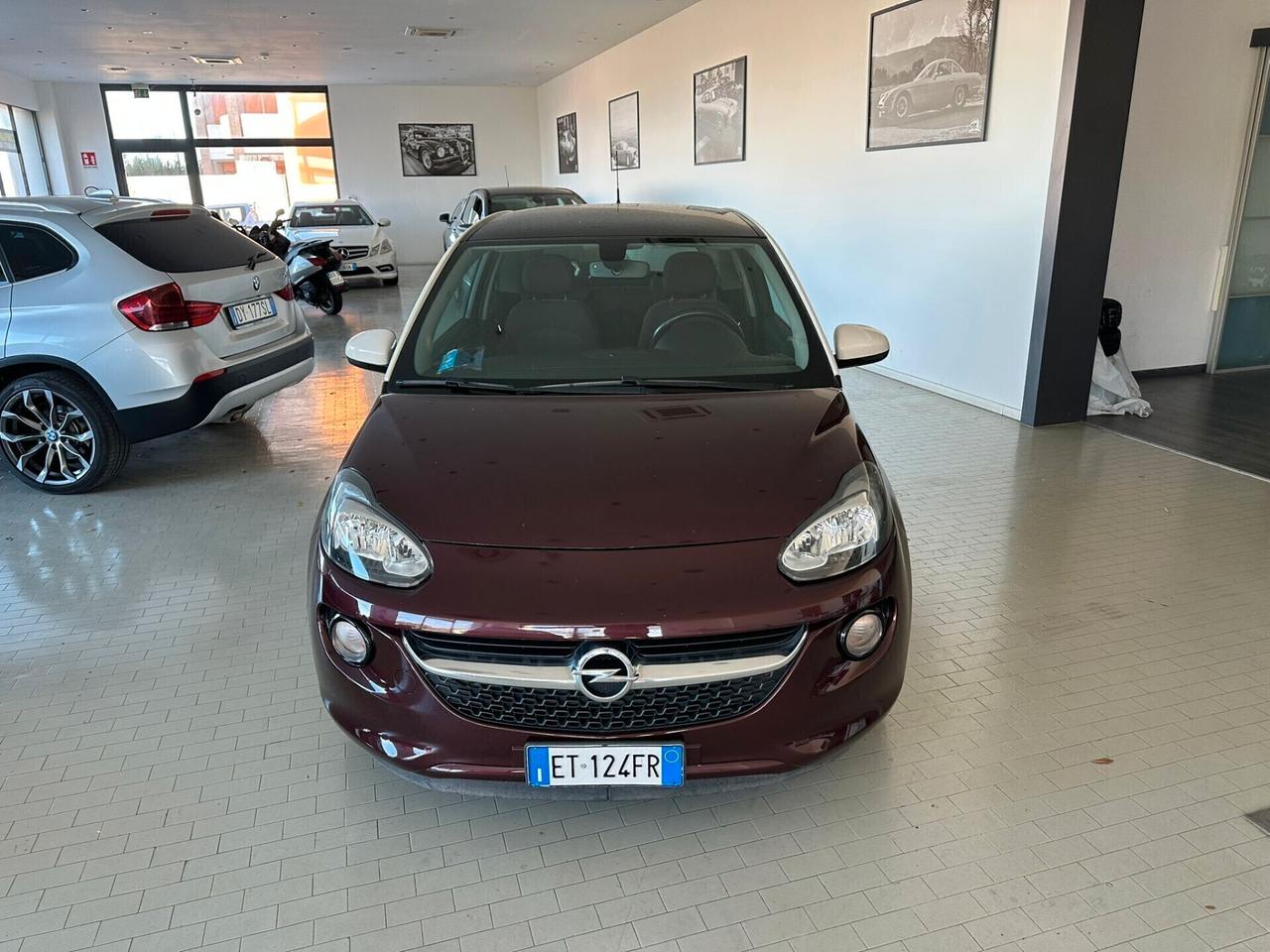 Opel Adam 1.2 70 CV White/Black Link