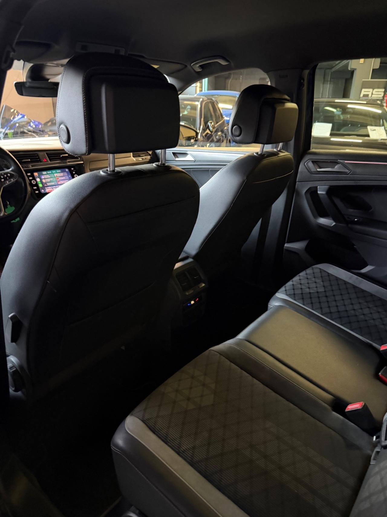 Volkswagen TIGUAN 2.0 TDI RLINE IQ MATRIX KMCERTIF