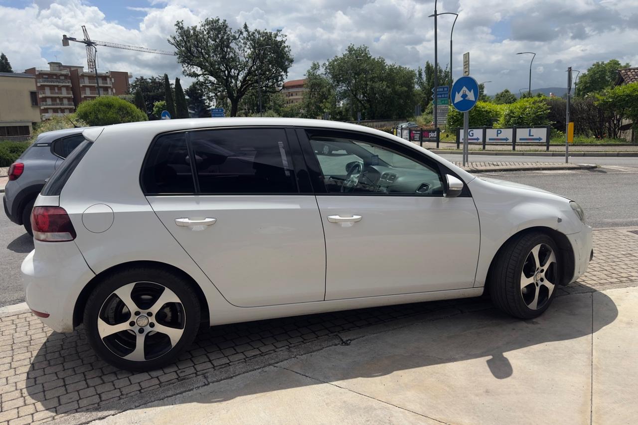 Volkswagen Golf 1.6 TDI DPF 5p. Highline