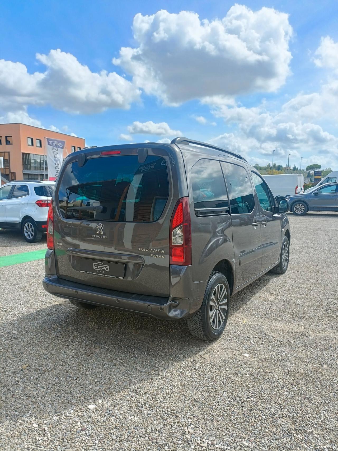 Peugeot Partner Tepee BlueHDi 100 Outdoor