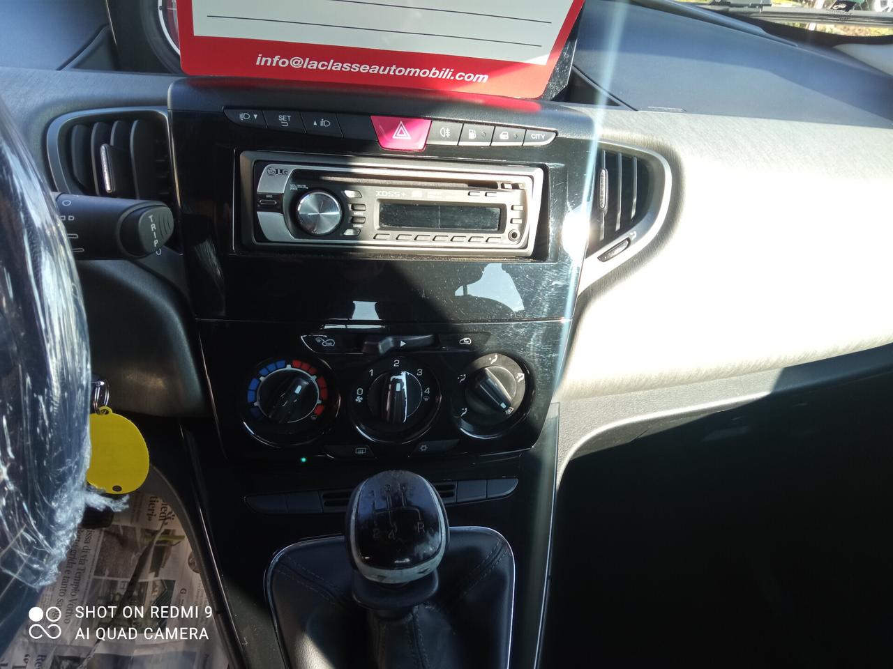 Lancia Ypsilon 1.2 69 CV 5 porte GPL Ecochic Gold